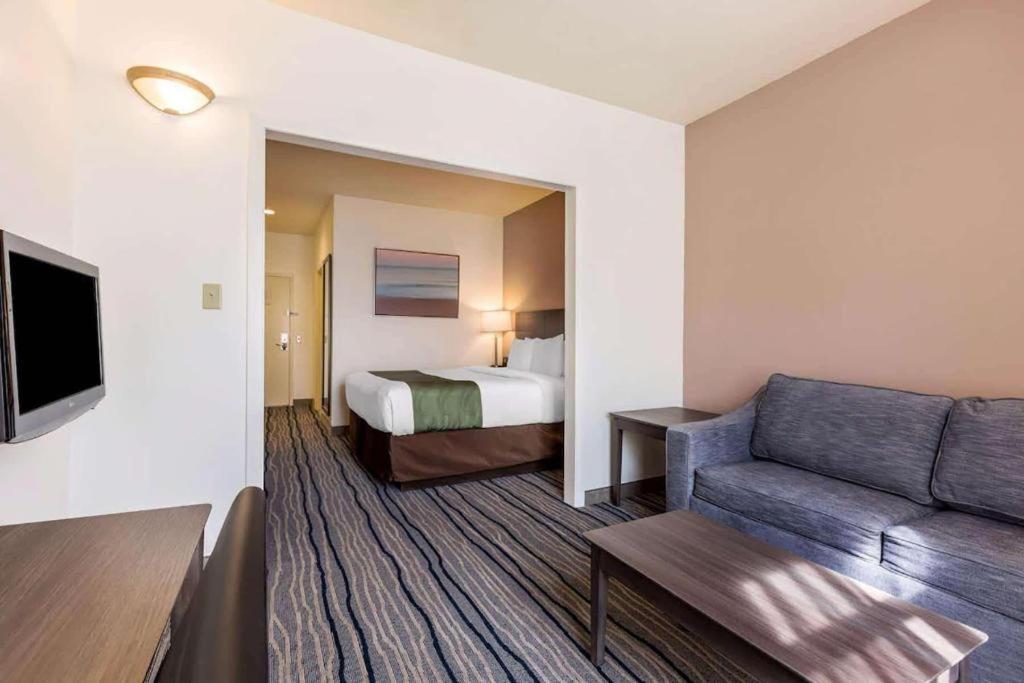 Ramada Suites By Wyndham San Diego Eksteriør bilde