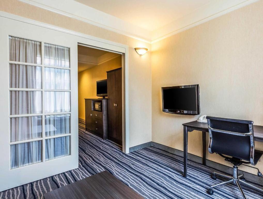 Ramada Suites By Wyndham San Diego Eksteriør bilde