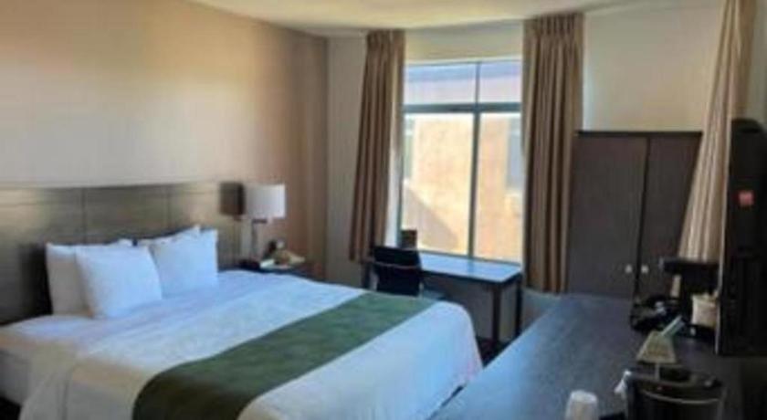 Ramada Suites By Wyndham San Diego Eksteriør bilde